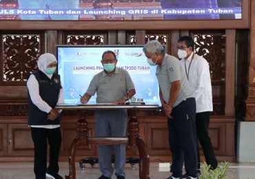 Khofifah Launching Pembayaran Uji KIR Non Tunai Bank Jatim di Tuban