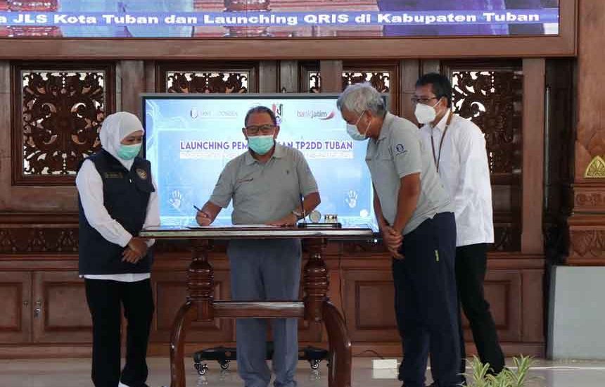 Khofifah Launching Pembayaran Uji KIR Non Tunai Bank Jatim di Tuban