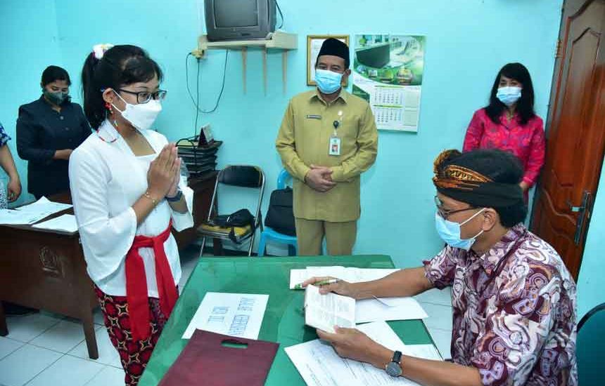 Berebut Jalur Prestasi SMP Surabaya