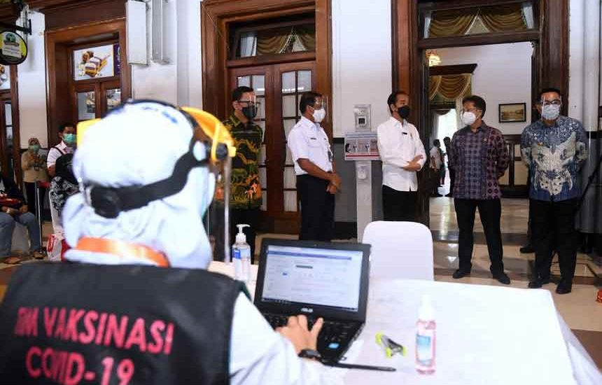 Tes Acak di Stasiun Utama KRL