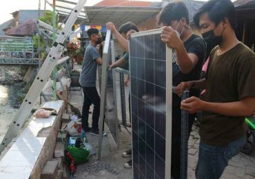 Alat Hidroponik Berbasis Energi Surya