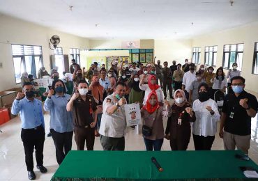 Surabaya Sosialisasi Gempur Rokok Ilegal