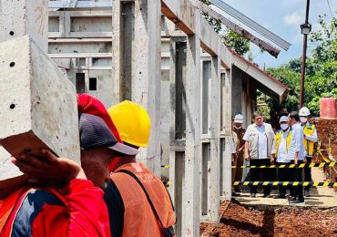 Presiden Tinjau Progres Pembangunan Rumah Tahan Gempa di Cianjur