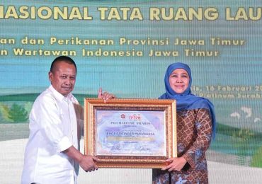 Khofifah Raih PWI Maritime Awards