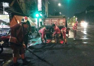 Perbaikan Jalan Berlubang di Surabaya 100 Titik Per Hari