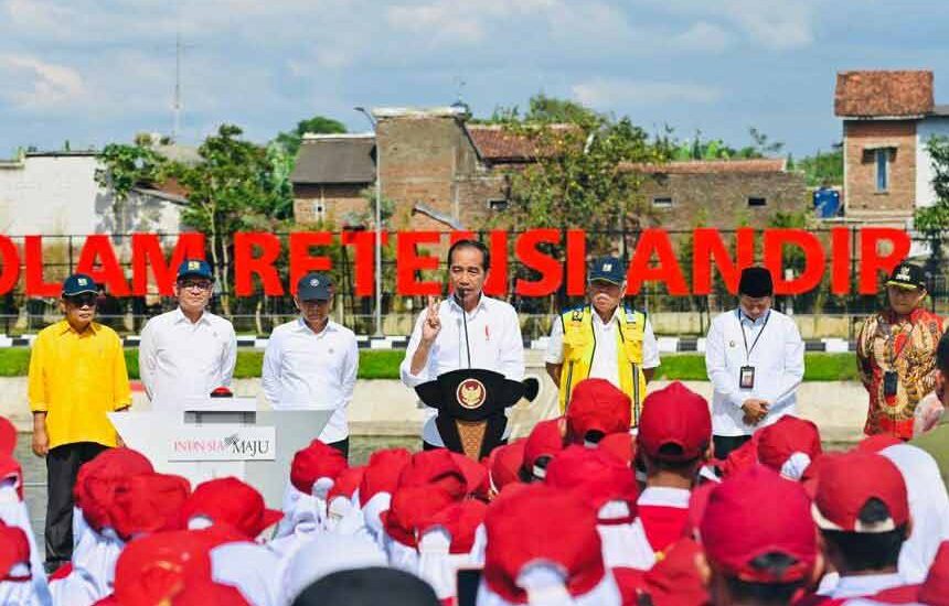 Jokowi Resmikan Proyek Infrastruktur Pengendali Banjir di Jabar