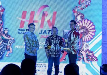 Berprestasi, Direktur Petrogas Diganjar PWI Jatim Award 2023