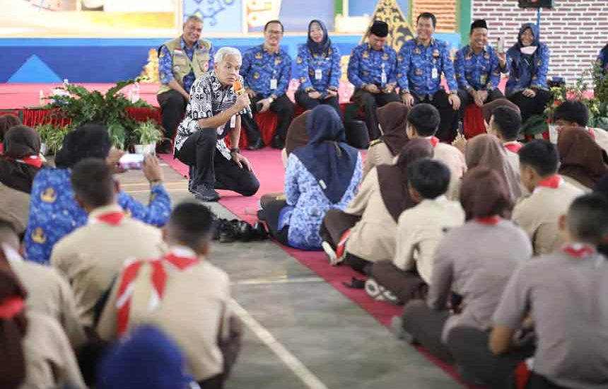 Ganjar Ajak Pelajar Peka Lingkungan