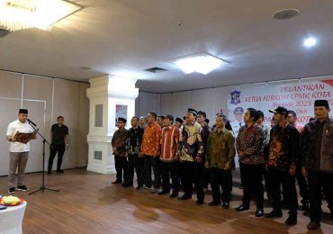 Eri Cahyadi Lantik Forkom LPMK