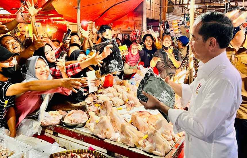 Saat Jokowi Kunjungi Pasar di Lampung