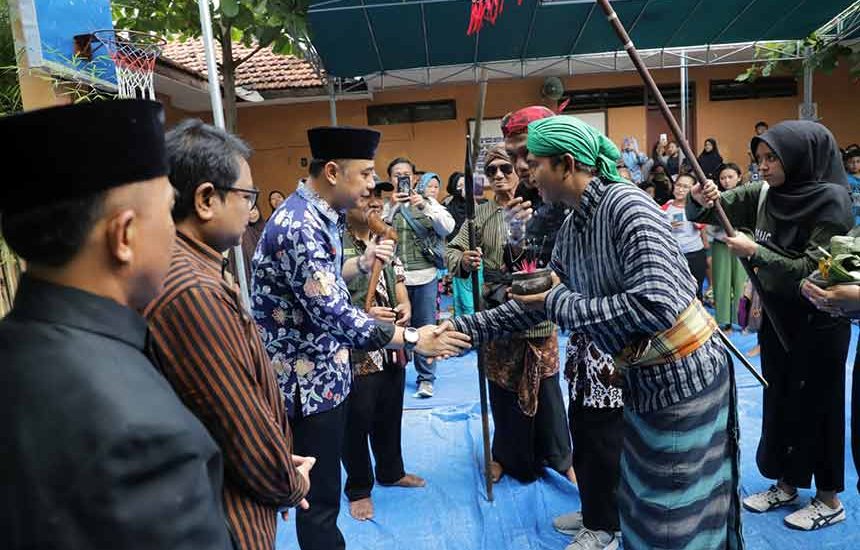 Eri Ajak Warga Lestarikan Budaya Kampung