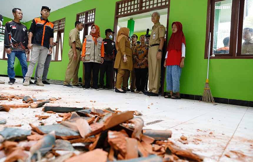 Ganjar Prioritaskan Perbaikan Sekolah