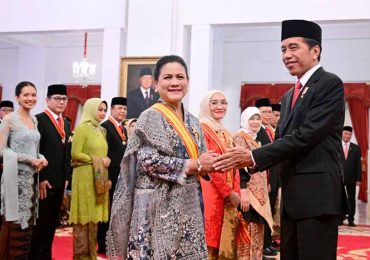 Anugerah Tanda Kehormatan 18 Tokoh