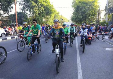 Sambut Porprov Khofifah Ikut Gowes