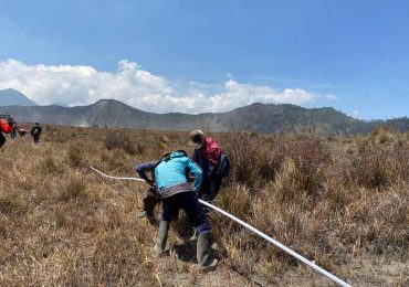 Perbaikan Pipa Air di Bromo Rampung