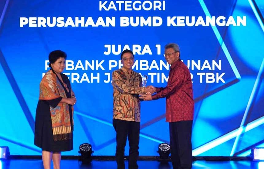 Bank Jatim Juara ‘BUMD Keuangan’ di ARA 2022