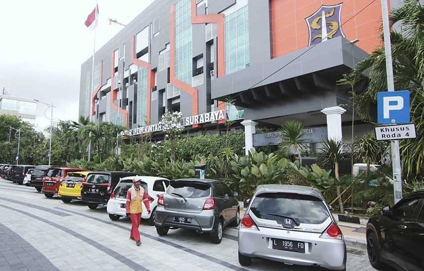 Lima Lokasi Parkir Bisa Non-Tunai