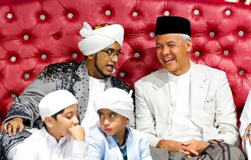 Seruan Ganjar pada Jamaah Majelis Nurul Musthofa