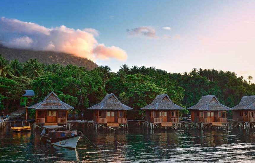 Pantai Eksotis di Maluku Utara