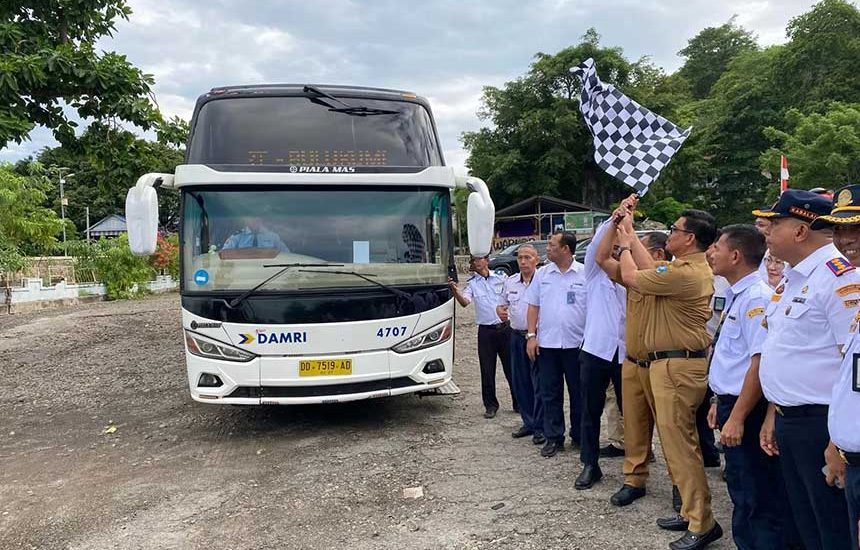 DAMRI Layani Rute Bandara Hasanuddin