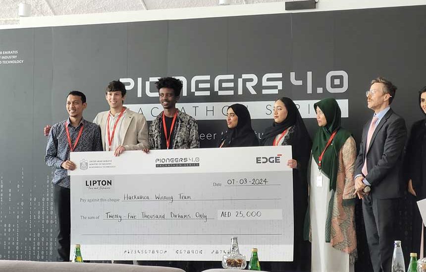 Dosen ITS Juara Pioneers 4.0 Hackathon