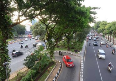 Percantik Puluhan Taman Pasif Surabaya