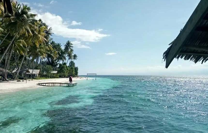 Pantai Poganda, Surga di Banggai Kepulauan