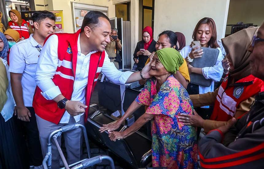 Eri Cahyadi ‘Ngantor’ di Kelurahan