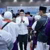 Jamaah Haji Embarkasi Surabaya Diberangkatkan