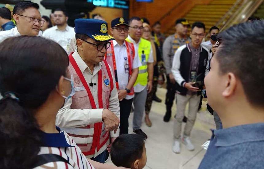 Soal Haji, Menhub Tegur Garuda