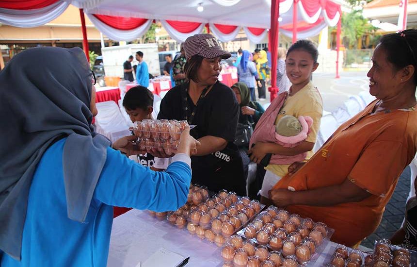 Tekan Laju Inflasi di Surabaya