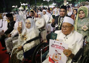 330 Pasangan Resepsi Nikah Massal