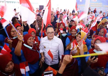 BLT Bagi 4.209 Buruh Pabrik Rokok di Surabaya