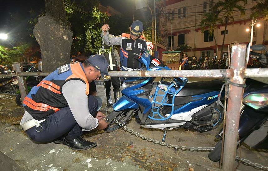 Parkir Liar di Kota Lama Ditindak