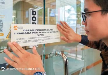 OJK Tutup BPR Sumber Artha Waru Agung