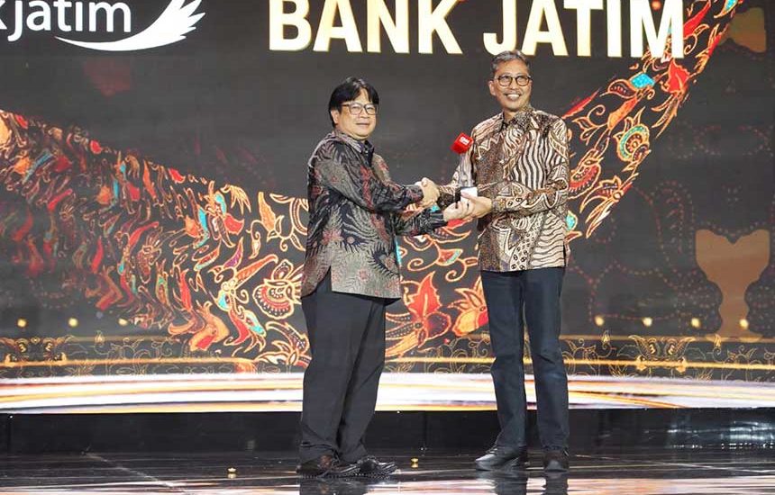 Bank Jatim Sabet 2 Penghargaan CNN Awards