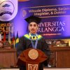 Seruan Mahasiswa Pakistan di Wisuda Unair