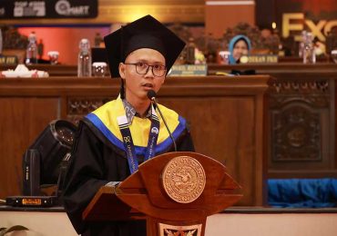 Kisah Perjuangan Mandiri Wisudawan Unair