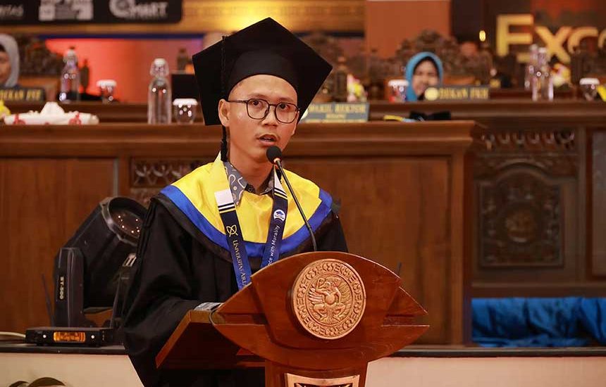 Kisah Perjuangan Mandiri Wisudawan Unair