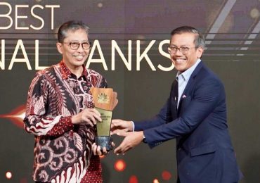 Konsisten Jalankan ESG, Bank Jatim Sabet Penghargaan CNBC