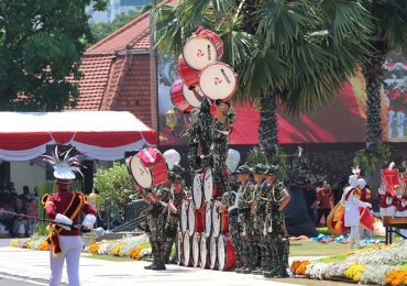 Semarak Upacara Hari Jadi Jatim di Grahadi