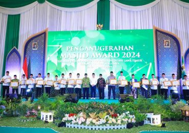 33 Masjid Jatim Terima ‘Masjid Award 2024’