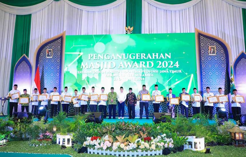 33 Masjid Jatim Terima ‘Masjid Award 2024’