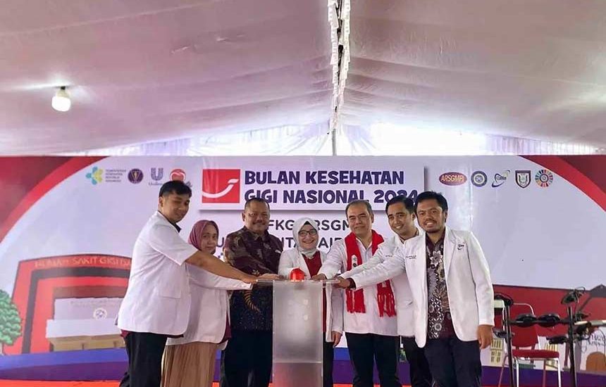 FKG UNAIR Gelar Perawatan Gigi Gratis