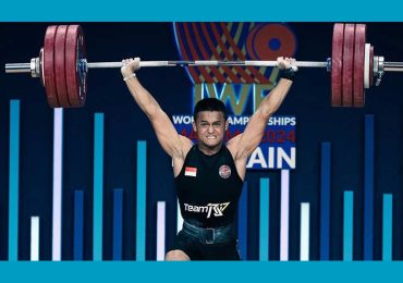 Rizki Raih Perak IWF World Championships