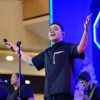 Tulus Hibur Ribuan Pengunjung Mal