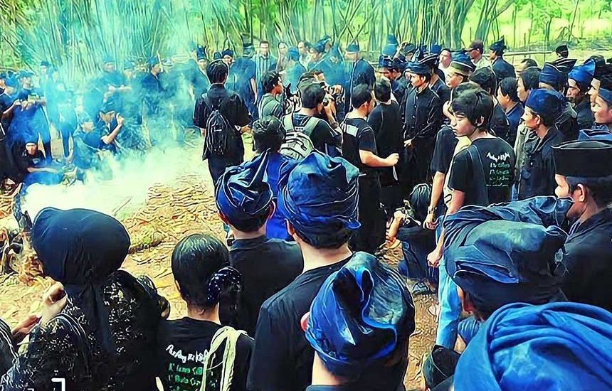 Harmoni dan Tradisi Adat Suku Kajang